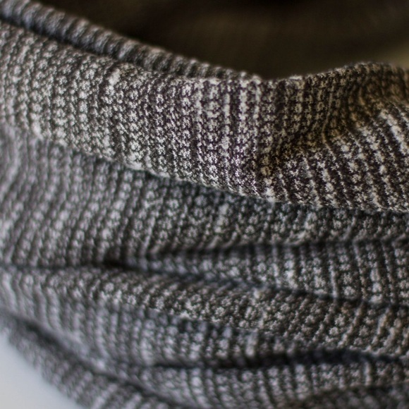 Lululemon Vinyasa Scarf, Coco Pique Black White, New condition w/ tags attached - Picture 14 of 16